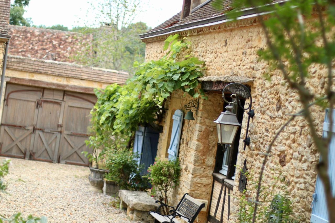 Les Perroutis Villa Saint-Alvère Kültér fotó