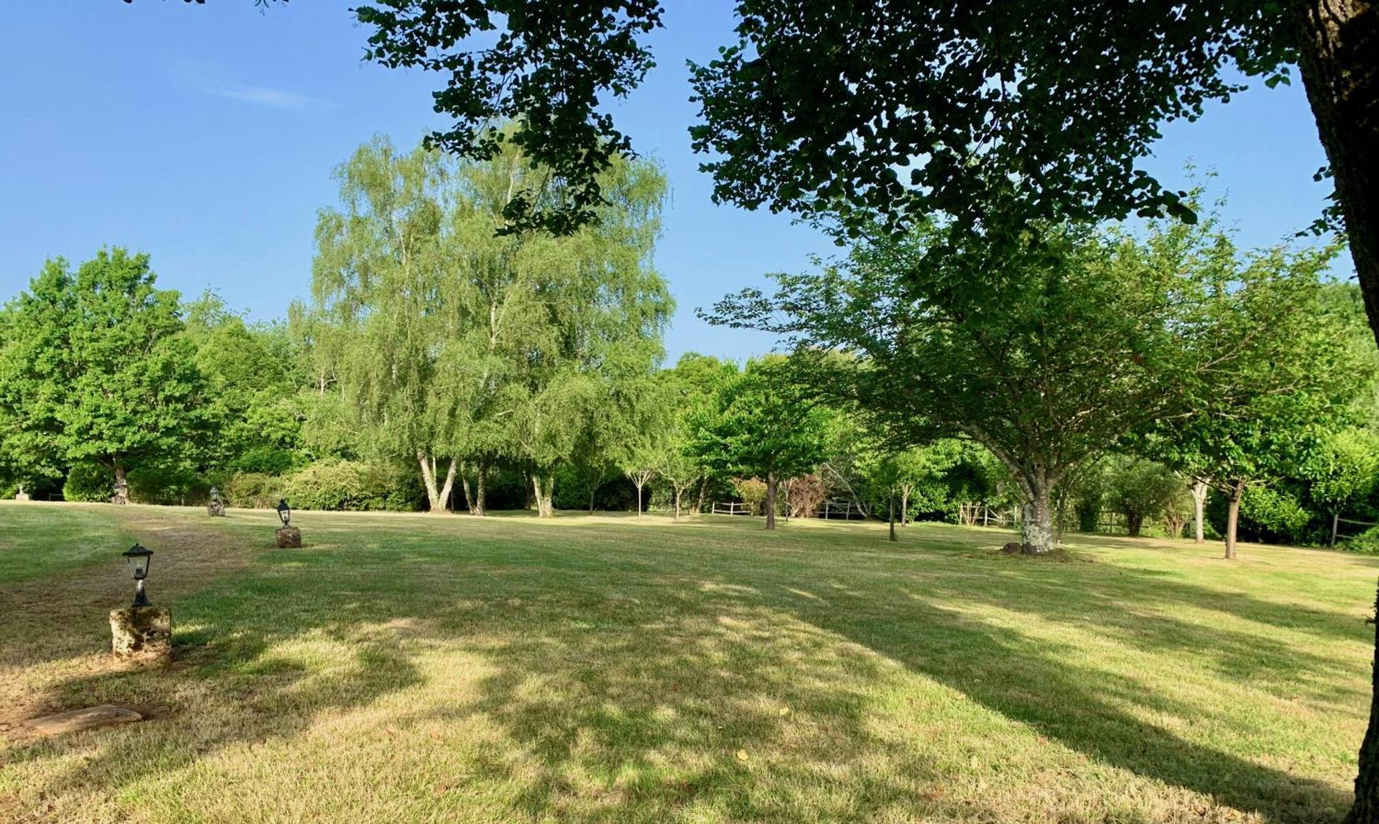 Les Perroutis Villa Saint-Alvère Kültér fotó